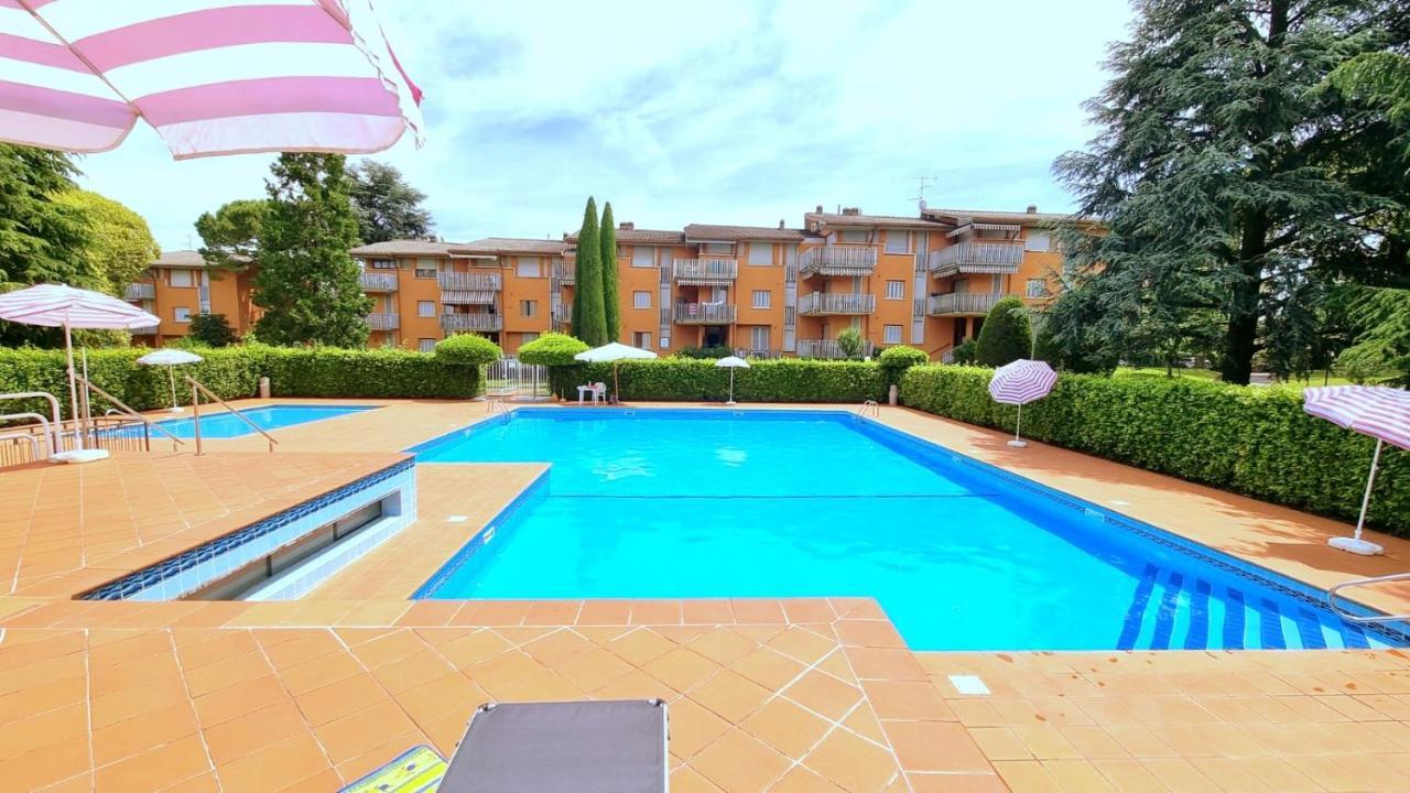 Appartamento Peschiera Peschiera del Garda Pokoj fotografie